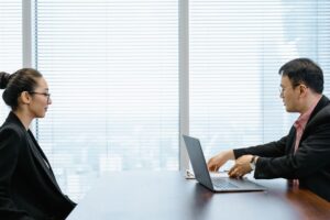 20 questions pièges en entretien — préparation entretien d'embauche bureau