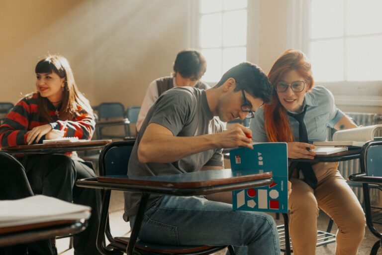 Bac et spécialités pour intégrer — étudiants étudiant en classe