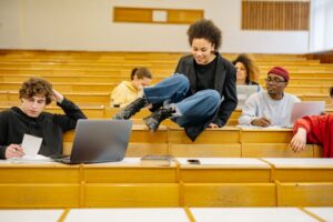 Études de psychologie après le — étudiants en psychologie campus universitaire